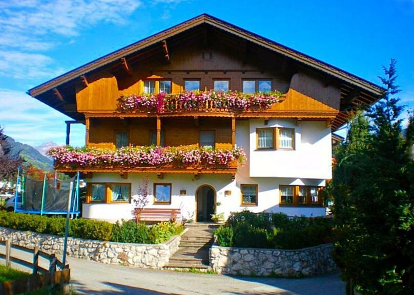 Ferienwohnungen Luxner Fügen Buitenkant foto